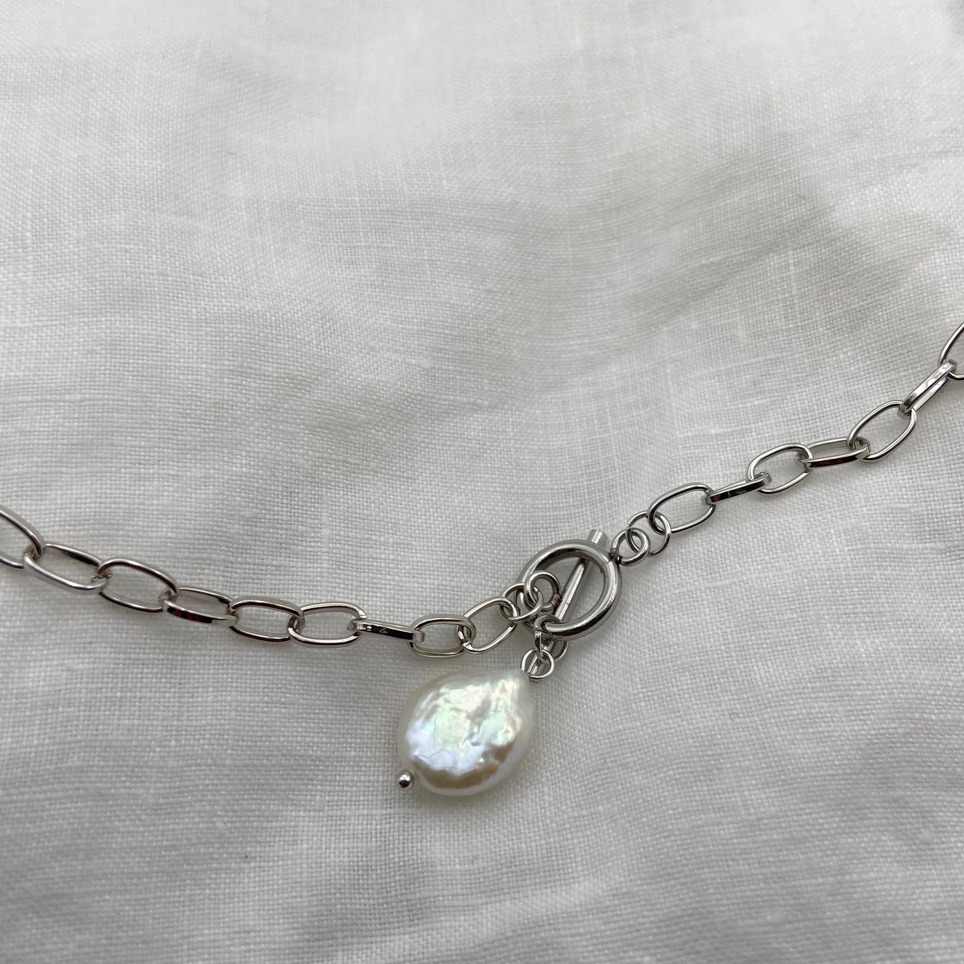 Pearl with Thick Chain Necklace (Silver or Gold)