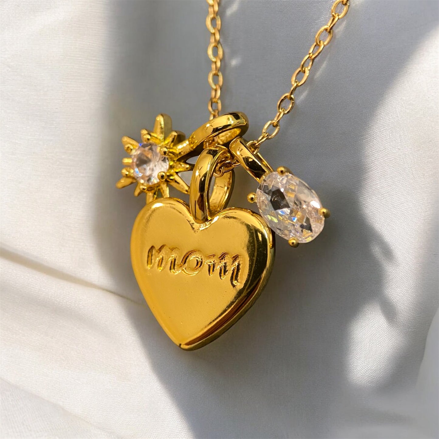 Mom & Heart Necklace with Zircon