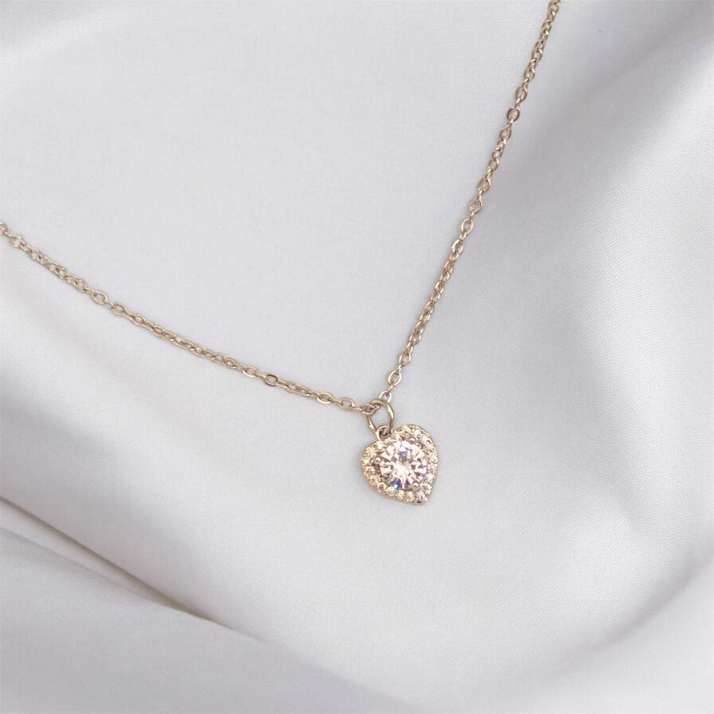 Zircon Heart Shape Minimal Necklace