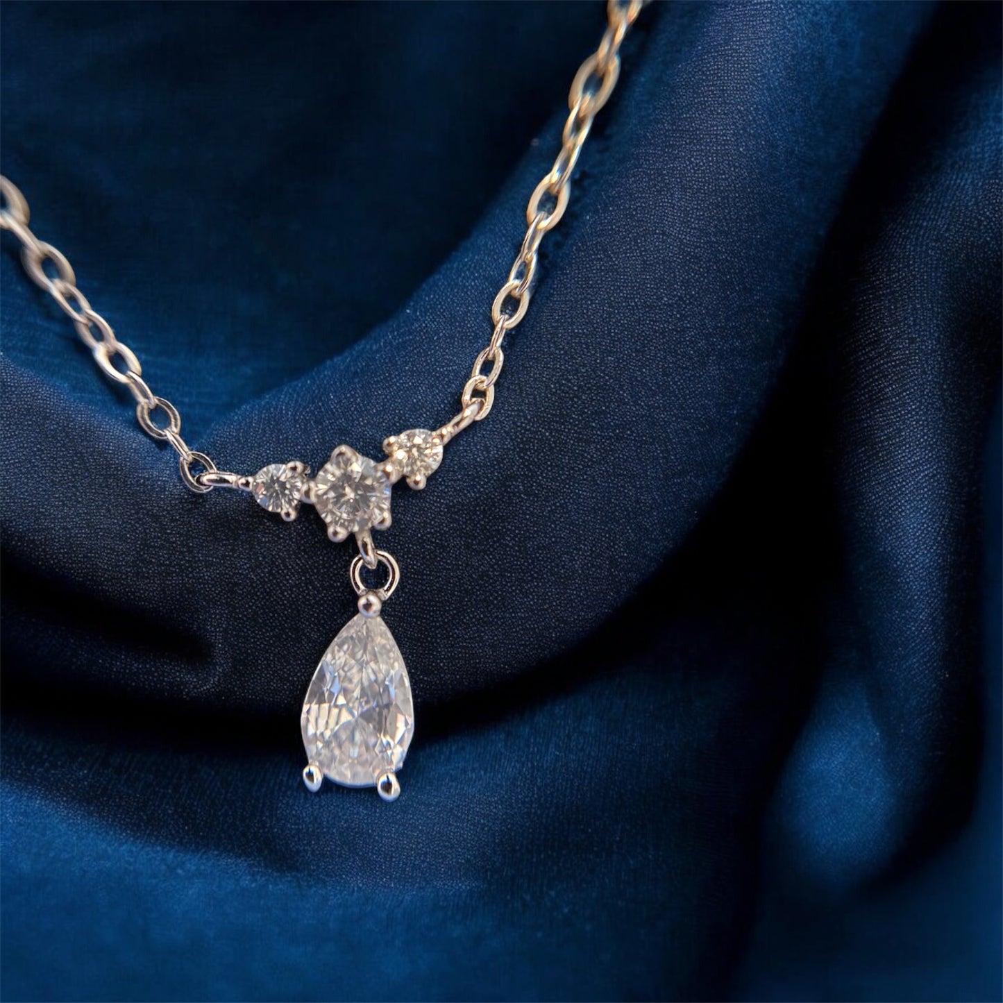 Water Droplet Zircon Necklace