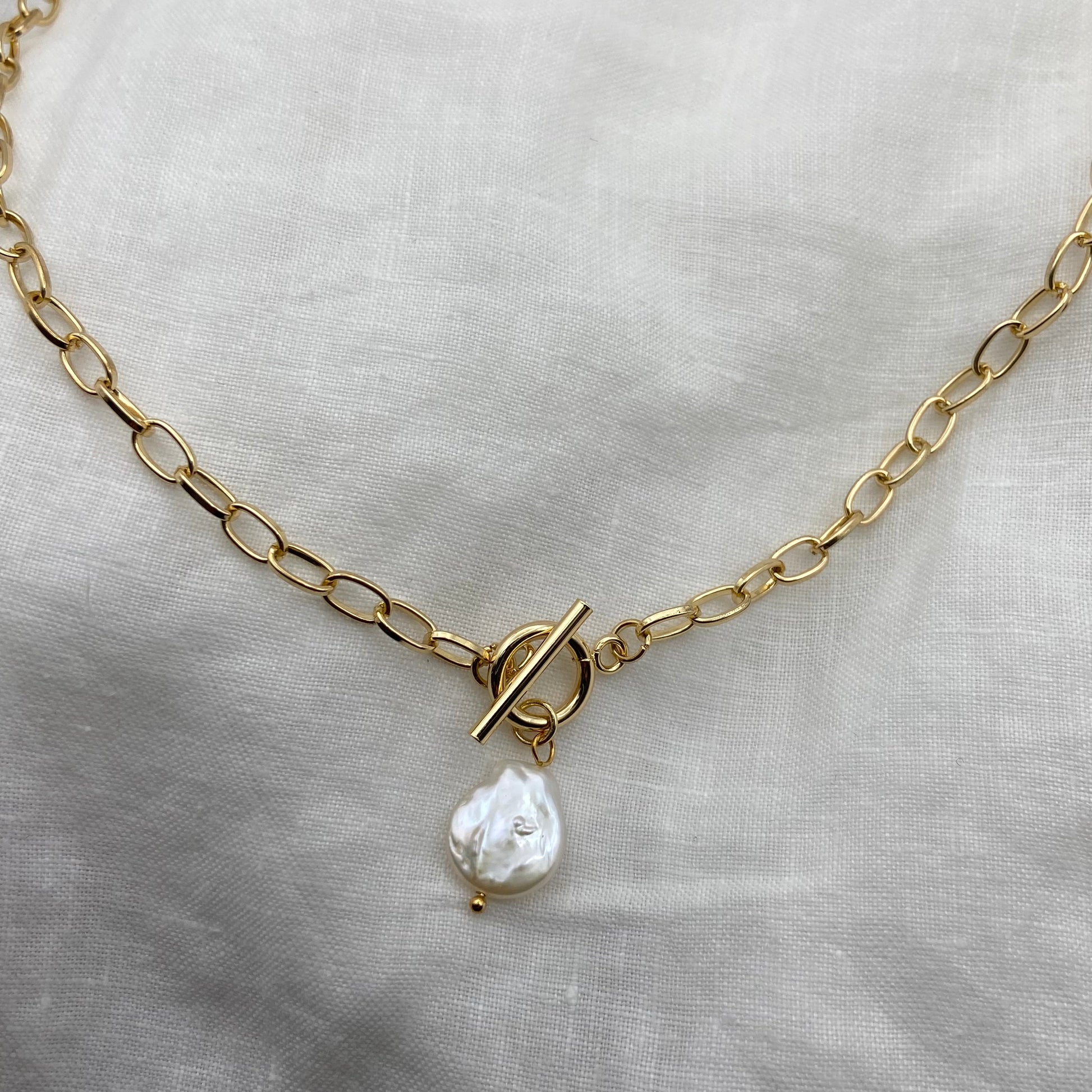 Pearl with Thick Chain Necklace (Silver or Gold)