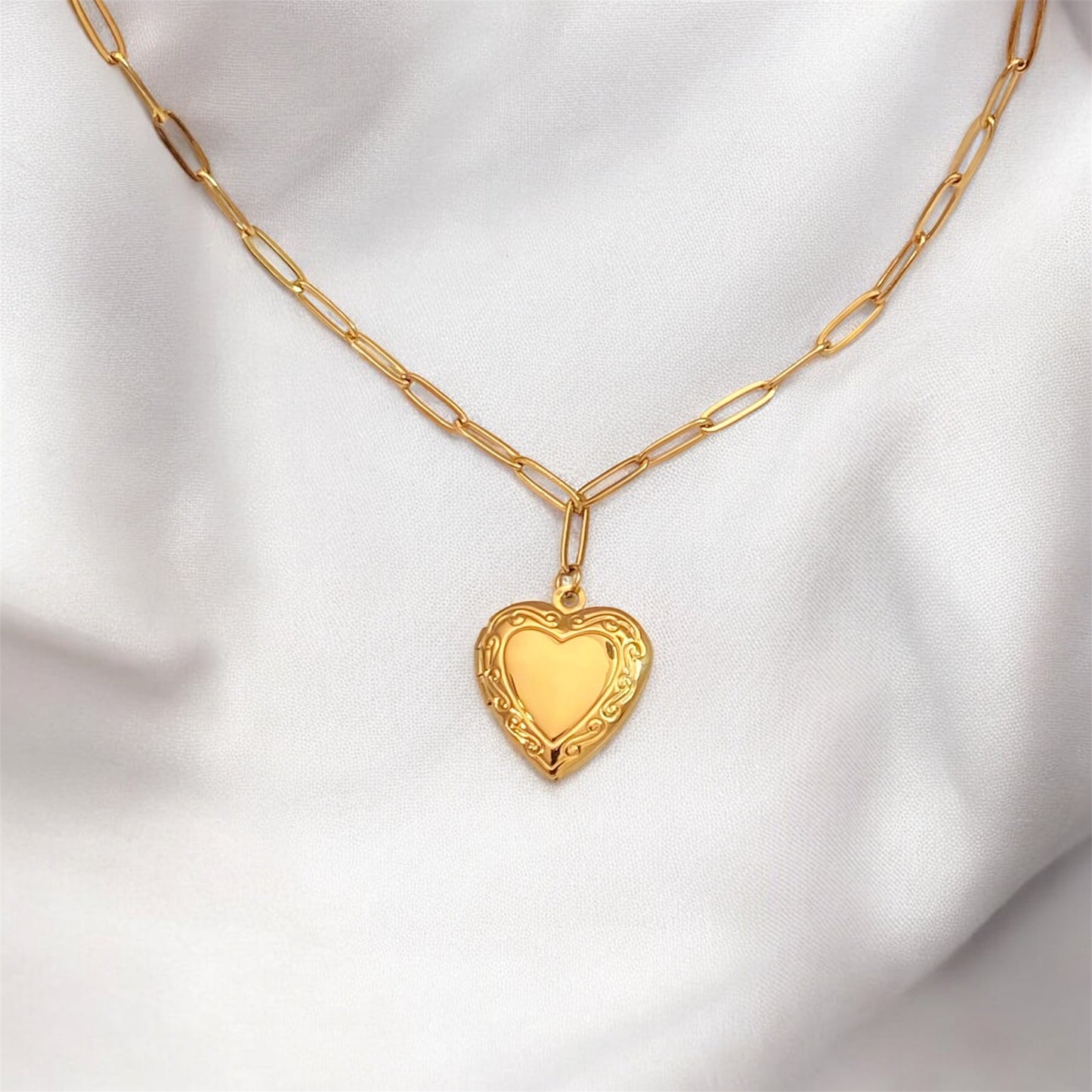 Chunky Gold Plated Stainless Steel Heart Necklace (you can put photo inside)