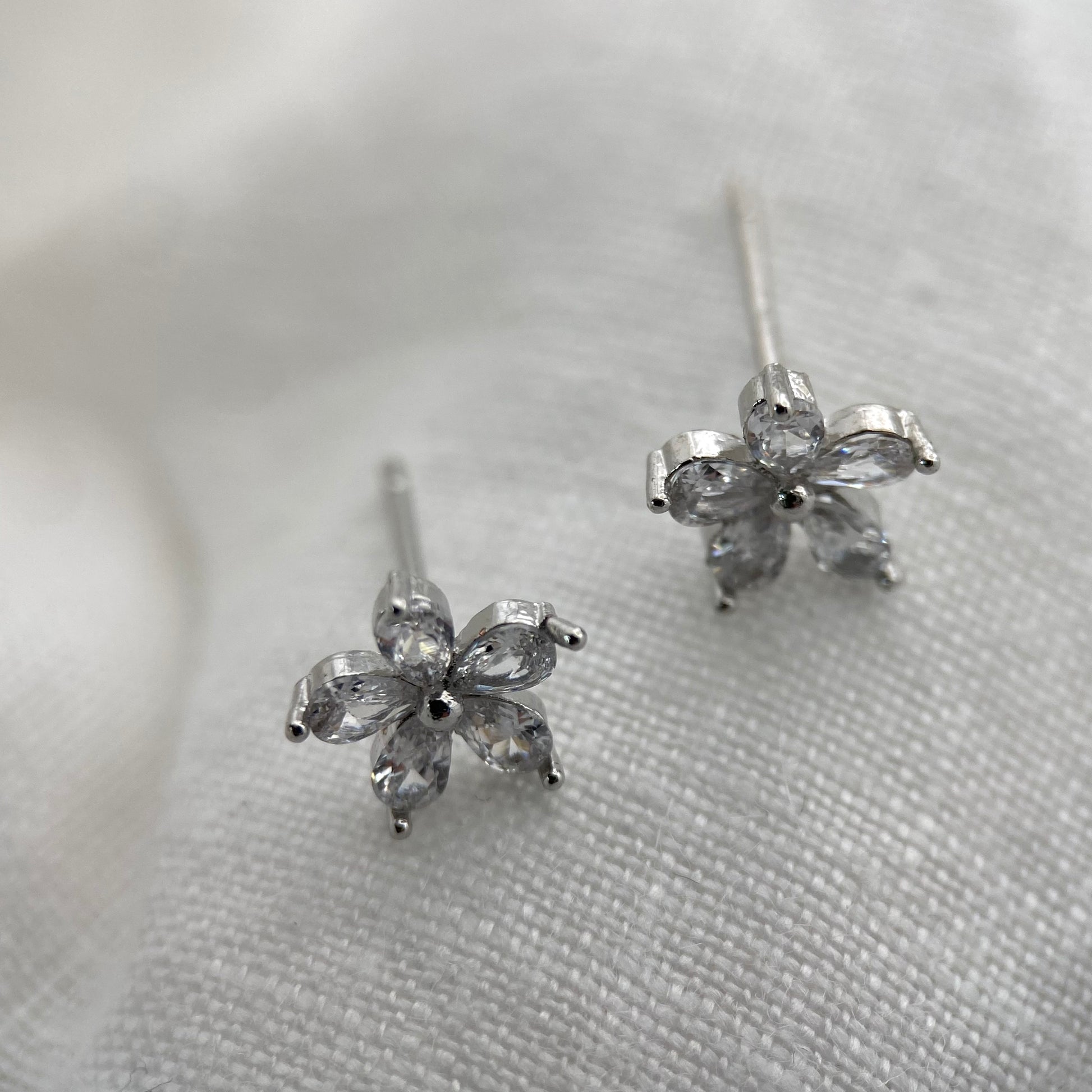 Sterling Silver Cute Flower Earrings