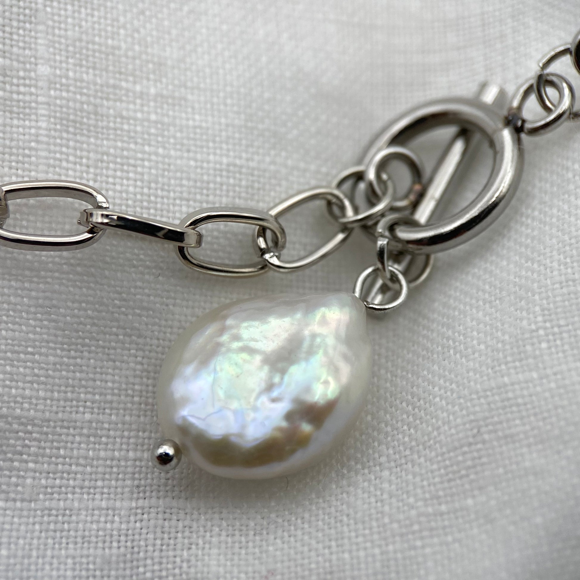 Pearl with Thick Chain Necklace (Silver or Gold)