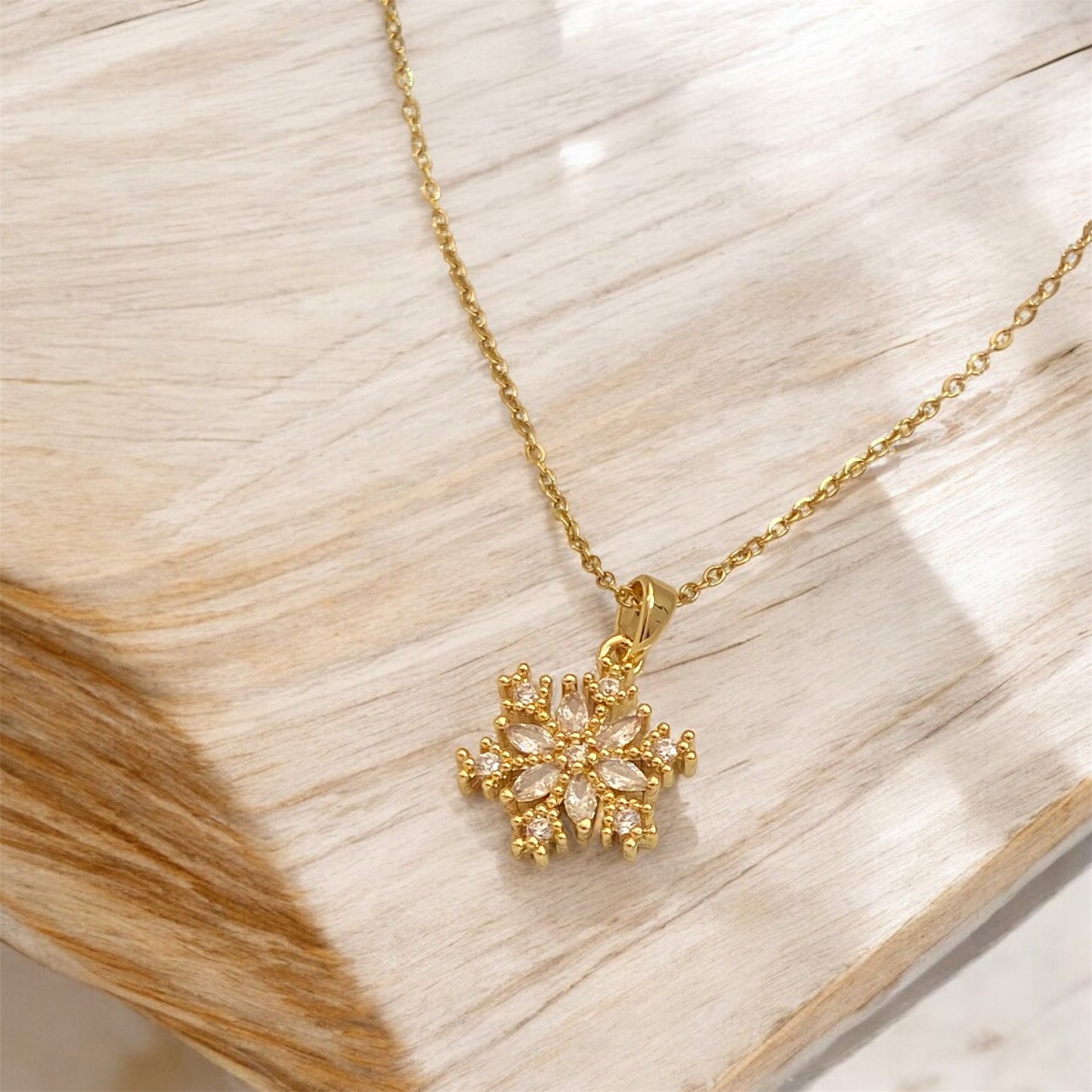 Zirconium Snowflake Necklace