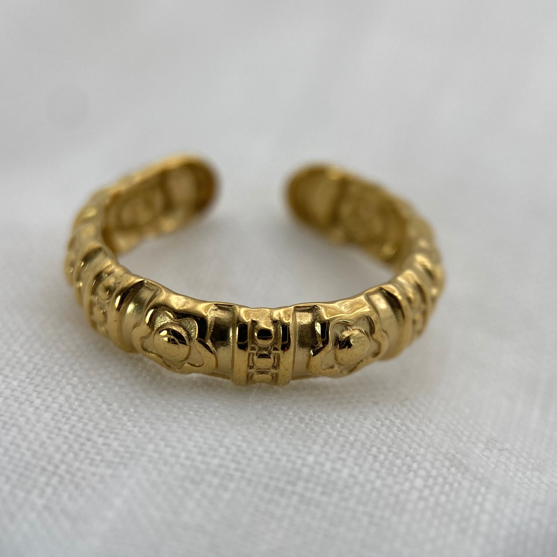 4 Gold Plated Cool Rings Set (Sun, Flower, Stars, Lines)