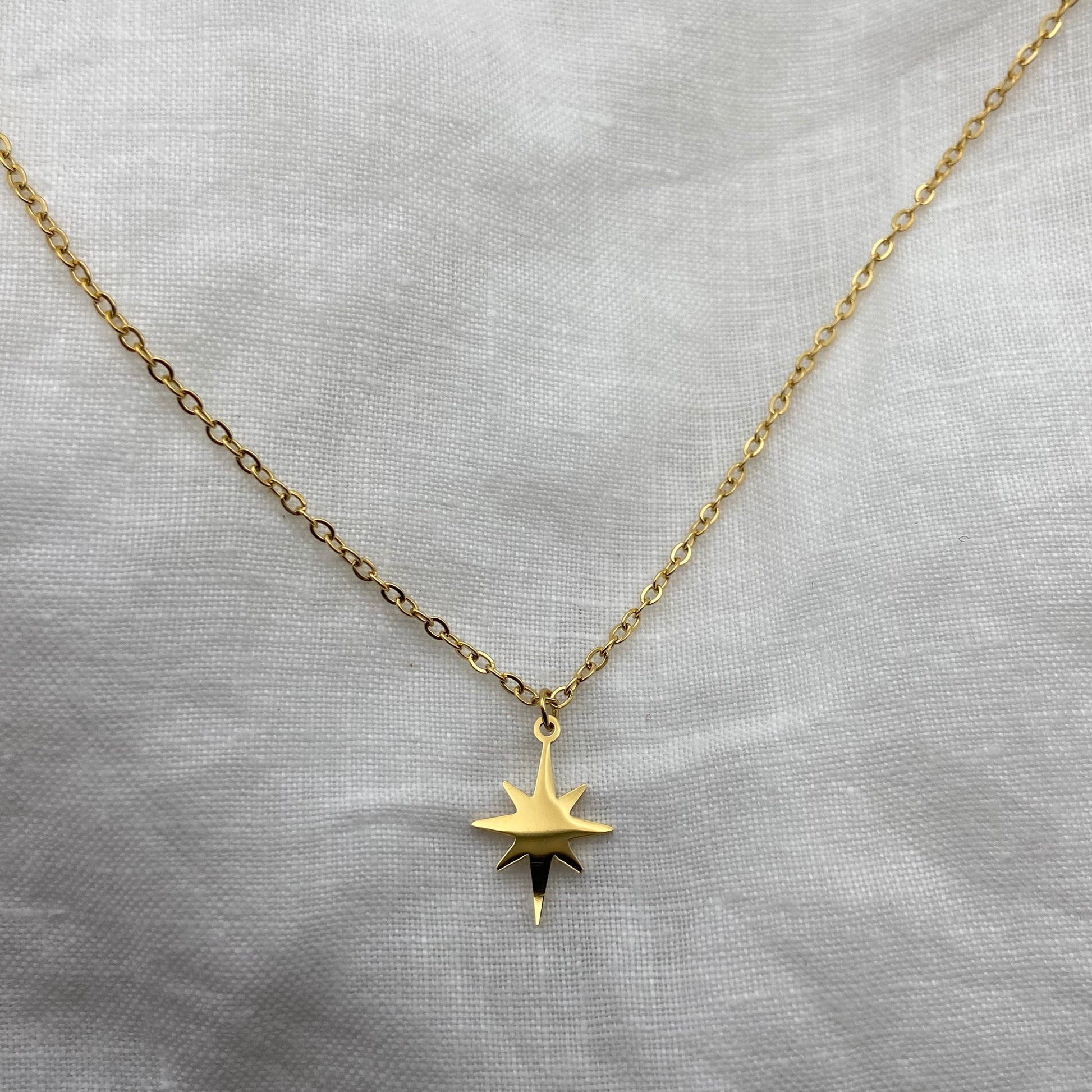 Minimal Necklace